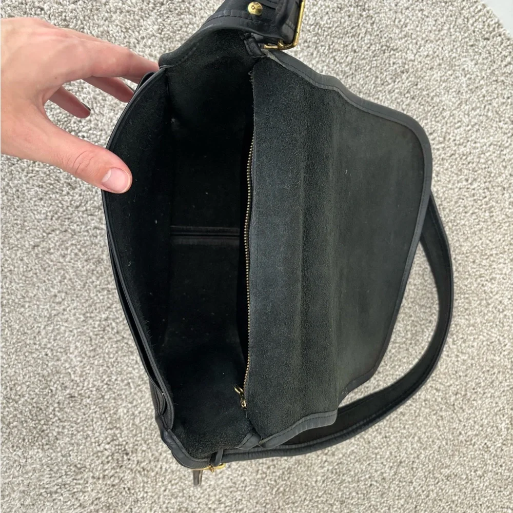 Vintage coach classic shoulder pouch - Picture 9 of 11